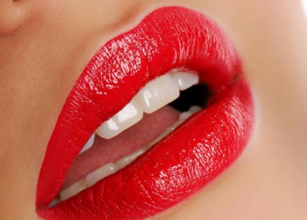 red lipstick_h_633_451